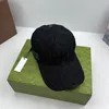 Mångsidig designer cap för unisex casual business hatt för man webbing sunshade broderad baseball hatt justerbar gorras avant garde stil fa075 c4