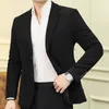 Nova moda masculina cavalheiro edição coreana europeu veludo casual fino ajuste britânico negócios hospedagem jaqueta de casamento 240326