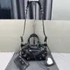 Designer Bags Mini Travel Bag Heavy Industry Super Fire Rivet Locomotive Womens Genuine Leather Diagonal Straddle Handbag 4326