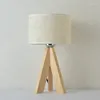 Bordslampor Trälampa med vit svart tyg lampskärm heminredning vardagsrum sängskrivbord ljus e27 studie läsning belysning fixtur