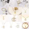 Mode Femmes Classique Lettre Pendentif Colliers 18K Or Argent Plaqué Cristal Perle Strass Pull Newklace Luxe Designer Fête De Mariage Bijoux En Gros