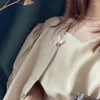 Spille Gru Spilla Donna Senior Sciarpa Fibbia Corpetto Retro Accessori per gioielli anti-viaggio di alta qualità Abbigliamento