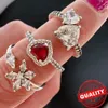 Anelli a fascia di lusso in oro 14 carati con doppio cuore con diamanti scintillanti Anello con corona principessa Anello nuziale da donna Gioielli squisiti Regali per feste J240326