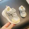 03 år baby casual småbarn sneakers spädbarn född utomhus första vandrare andningsbara antislip pojke tjej sportskor 240313