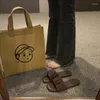 Slippers Dames Zomerstijl Bovenkleding Veelzijdige antislipsandalen Binnen Zachte zool Comfortabele vierkante kop