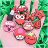 إكسسوارات أجزاء الأحذية MOQ 20PCS PVC Cartoon Stberry Mushroom Tomato Car Lipstick Red Charms Buckle Clog Butons Dinsband Brac DH2R9