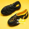 Designer yees Slippers Slides Sandals Dongdong Shoes Mens Summer Junior Middle School Students Beach Breathable Baotou Vietnam Coc