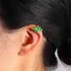 耳のカフ耳カフクリエイティブでかわいいグリーンカエルイヤリング楽しい動物クリップイヤリングレディースファッションに適し