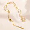 Collares de mujer, collares con colgante de corazón de lujo, cadena de marca de diseñador, collar chapado en oro de 18 quilates para accesorios de joyería de boda