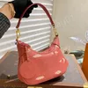 Bolsa de designer de luxo feminina bolsa crossbody moda luxo croissant clássico flores velhas revestidas de lona bolsa de corrente de couro saco de axilas saco crossbody