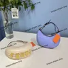 Bolso de lujo Bolso de diseñador Letras de metal de alta calidad Bolso cruzado Un hombro Bolso para axilas Bolsos de mano Versátiles para mujer