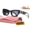 Ny trendig MIU Designer Butterfly Pink Women Cat Eye Solglasögon Retro Premium Glasögon Män solskydd Fashion Eyewear Shades UV400 Party Solglasögon