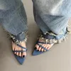 Zapatillas Zapatos Mujer Verano Chanclas de goma Pantofle Punta puntiaguda Diapositivas de lujo bajas Hawaiano 2024 Diseñador Sexy PU Básico Roma