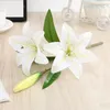 Два цветка и один бутон, одиночная лилия, искусственный цветок, свадебное украшение, домашний ресторан, офис, открытый сад 240320