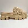 halm tofflor designer sandaler sommar lyxskor kvinnor pool tofflor kvinnor sandaler strand casual skor sandaler för kvinnor män sko vit svart tjocka solade skor