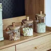 Förvaringsflaskor 3 Set Glass Spice Jar Sässmaksburkar Socker med skedbelakten Behållare Trä för bänkskyddsbehållare