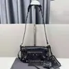 Дизайнерские сумки LE CAGOLE Rivet Locomotive Bag Тот же стиль Нейтральный Три в одном Масло Воск Кожа Диагональ Крест Маленький квадрат 4326