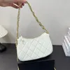 Diamond Luxury Advanced Designer Check épaule Crescent Hobos Sac Underarm CF CF En cuir 2024 New Baguette Fashionable and Simple