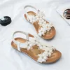 BeyarneComfortable Flat Sandals Women Big Size Summer Shoes Woman Böhmen Flowers Rhinestone Beach Ladies Shoes Thongs 240309