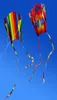 4 Stuks Nieuwe Kleurrijke Parafoil Kite Hele Met 200 Cm Staarten 30 M Lijn Outdoor Goed Vliegen Grote hoogte Speelgoed Voor Kinderen Meisjes Boy5963470