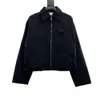 Versione alta Trendy Brand P Family FW Nuova giacca con cerniera versatile casual con logo a triangolo minimalista