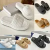 scarpe estive di lusso sandals sandali piscina da donna pantofole sandali da donna sandali spiaggia scarpe casual sandali per gocce per esterni per donne maschi bianchi blachi spessi scarpe a10