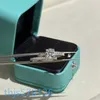 Love Imitation Designer Ringe Größe 6-7-8 High-End Elegant Sparkling mit vollem Diamantgoldener Ring für ein Ehering für ein paar Ehering.