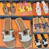 Slipper Orans Family Sandalen met Designer Slippers Casual Leren Dames Strandschoenen Jelly 35-42 Maten