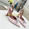 Sandaler Summer High Heels Luxury Designer Women Baotou Silk Surface Lady Strass Crystal Bow Diamond Pointed Shoes Color Color