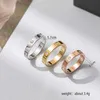 Anneaux de bande 2023 Fashion en acier inoxydable en or rose Love Ring Mens Couple Crystal Ring Luxury Brand Branche de mariage Gift J0326