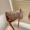 the Store Exports Designer Bags Wholesale 2024 New Trendy Bag Womens Versatile and Unique Soft Leather Fashionable Underarm Crossbody Handheld