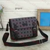 Diseñadores Hombres Crossbody Shoulder Bag Bags Varias bolsos de 2 cm Luxurys Diseñadores Bolsas Pochette Múltiples Pockets Women Fashion Messenger Venta de bolsas de mensajería caliente