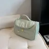 Designer Luxury Fashion Tygväskor 2024 Dongdaemun Ny liten Xiangfeng Lingge Handväska Makeup Bag i Sydkorea