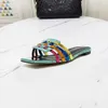 Slippare 2024 Fasion Luxury Designer Slide Womens Sandals Soes Flat Hanger Sexig Party ig Eel Stor storlek 44 H2403265AW2