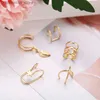 Ear Cuff Ear Cuff-stijl Modieuze gouden oorbellen met manchet en bladclipoorbellen Geschikt voor vrouwelijke klimmers Niet-geperforeerde nep-Cartila-oorbelaccessoires Cadeau Y240