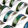Anneaux de bande 100 gros anneaux changeants de couleur anneaux changeants de couleur de température livraison gratuite + boîte d'affichage J240326