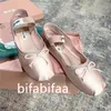 Luxury Ballet Fashion Designer Professional Dance Shoes Mm Single Shoe Flat Sandals Sandaler, 5,5 cm Idress Shoes Party Wedding Evening Shoes 24 Hours Leverans 37-40