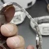 orologio in acciaio inossidabile vvs con pietre preziose, diamanti e moissanite