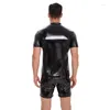 T-shirt da uomo S-5XL T-shirt da uomo in ecopelle PVC Clubwear manica corta effetto bagnato T-shirt lucida Top Costume da discoteca sexy aderente Giacca Top