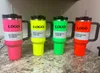 Nuova collezione Pink Electric Oz Tumbler Giallo Giallo Neon Green Quencher H Tumblers Cups con coperchio della maniglia in silicone e paglia inverno i