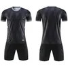 Anpassad barnfotbollssats Mens Soccer Team Jersey sätter Vertikal Stripe Sports Snabbtorkningstyg Uniform 240323