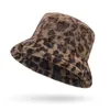 Rm Bucket Hat Women Futro Sztuczne puszyste futro z uszami Śliczna luksusowa marka Panama Plush Women Fisherman Hat Leopard Wzorka 24326