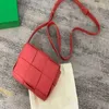 Bottegvenetas kaset çantaları çapraz kanatlı omuz mini küçük küp çanta çanta kadınları örgü crossbody cüzdan bayan sevimli moda cep yüksek kaliteli paketler h