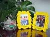 Ram vänner tv -show fotoram handgjorda monica dörr ram gula fotoramar samlarobjekt heminredning skrivbord ornament vänner gåvor