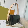 2024 Borsa a tracolla color cammello Borsa sotto le ascelle super calda Borsa a tracolla versatile in stile classico alla moda 3D