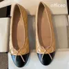 Balettlägenheter designer sandaler slingback höga klackar läder quiltad slip på ballerina rund tå kvinna chunky häl sandal svart naken loafers sommar strand tofflor