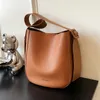 NIGEDU damesschoudertas ontwerper brede band emmer crossbody tassen voor vrouwelijke portemonnees en handtassen dames bolsos bruin 240309