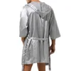 Mens Hooded Bathrobe med shorts Set Short Sleeve Men Pyjama Bath Robe Set Summer Silk Satin Nightgown Kimo Bathrobe Sleepwear L1ag#