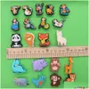 Peças de sapato acessórios moq 20 pcs pvc desenhos animados vaca girafa dinossauro panda macaco elefante raposa leão decoração charme fivela tamancos b dhll7