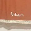 Faixa de musselina com nome personalizado, faixa de algodão com franjas para chá de bebê, roupa de cama personalizada bordada 240311